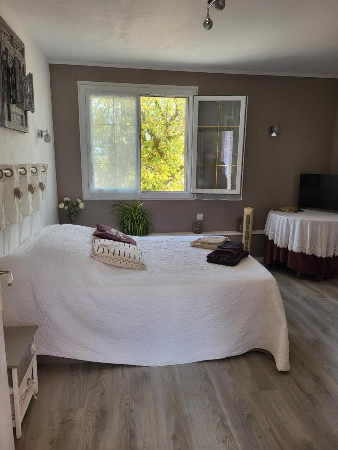 Chambre D'Hotes Le Chat Botte Espedaillac Екстер'єр фото